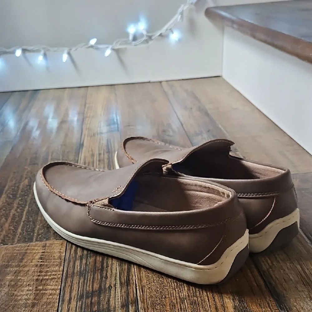 Izod Men's Brown Leather Slip-On Loafers‎